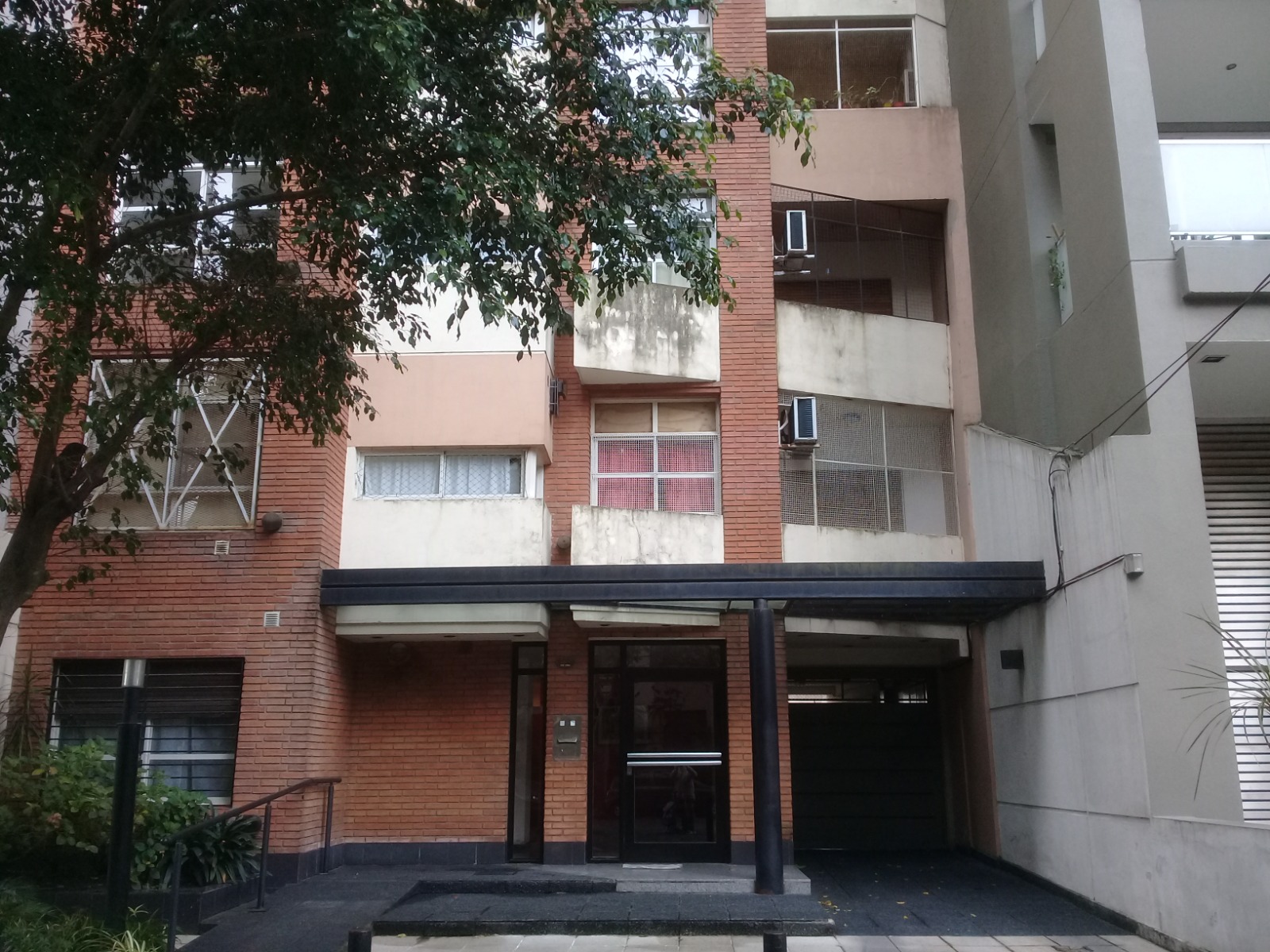 #2574748 | Sale | Apartment | Lomas De Zamora (Converti Inmobiliaria)