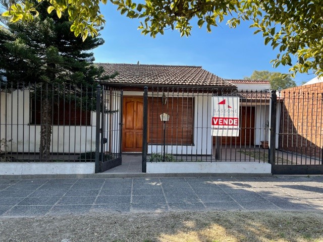 #3961645 | Venta | Casa | Baradero (SASSONE PROPIEDADES)