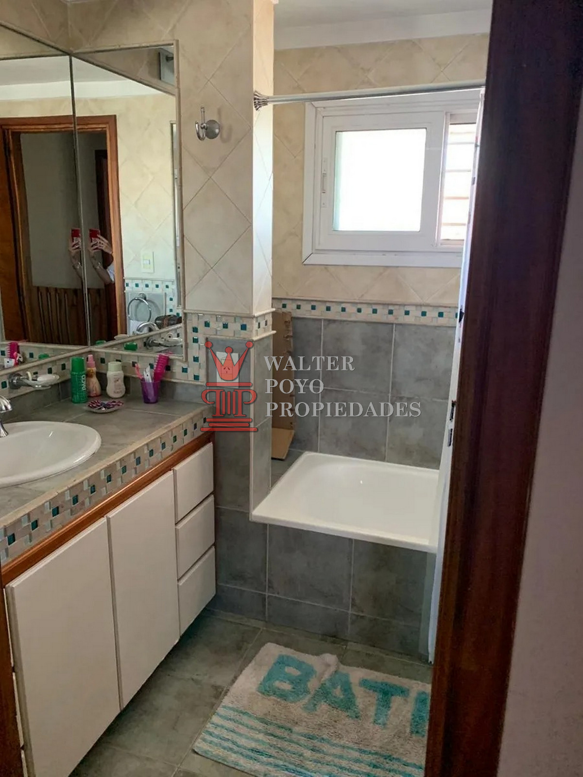 #1501645 | Venta | Casa | Ezpeleta Oeste (Walter Poyo Propiedades)