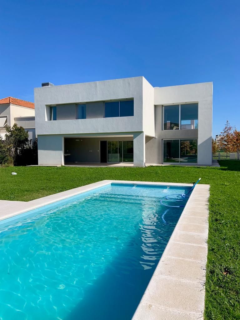#3310530 | Venta | Casa | Fincas de Iraola 2 (Patricia Respano Bienes Raíces)
