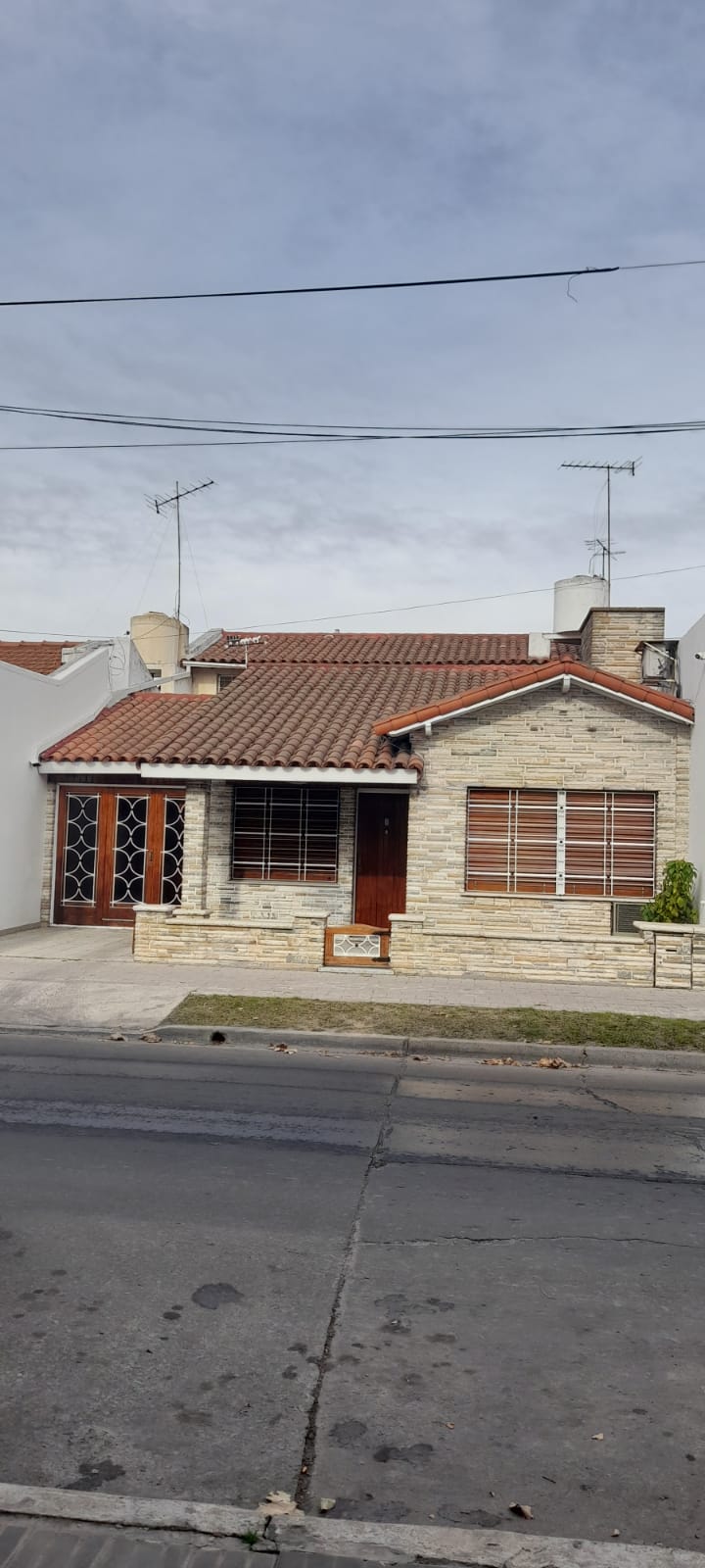 #3219316 | Sale | House | Turdera (Gustavo F. Darquier Negocios Inmobiliarios)