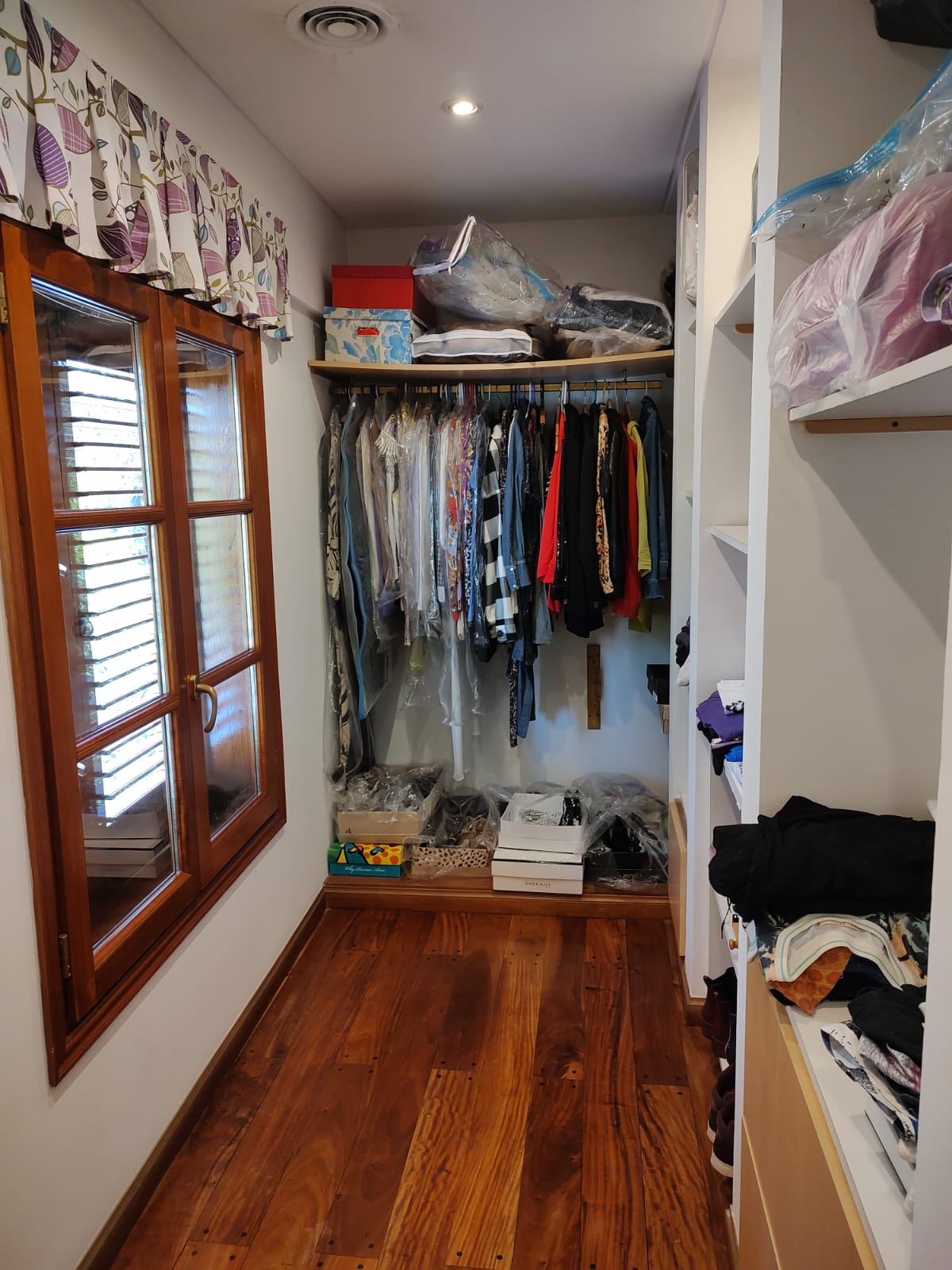 #3215921 | Venta | Casa | Luis Guillon (Adrian Buono Negocios Inmobiliarios)