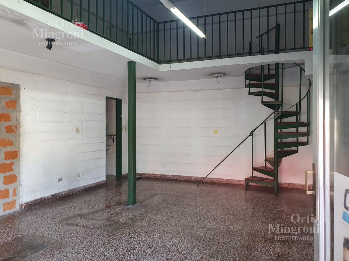 #2653178 | Alquiler | Local | Lomas De Zamora (Ortiz Mingroni propiedades)